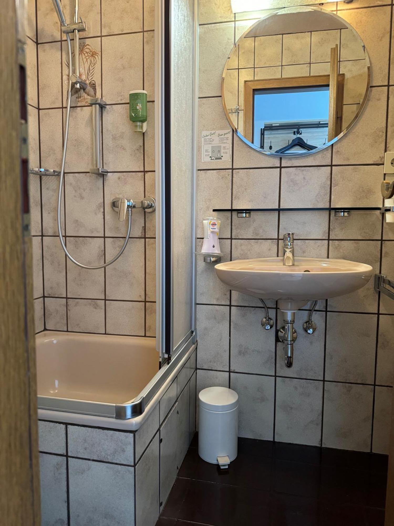 Hotel Zur Muehle Iserlohn Chambre photo
