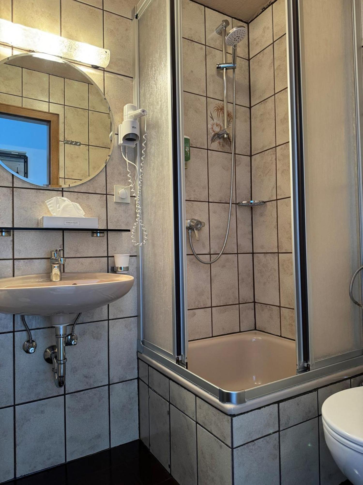 Hotel Zur Muehle Iserlohn Extérieur photo
